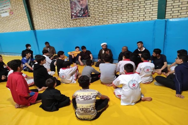 شیوه‌های جذب نوجوانان به مساجد بررسی شد